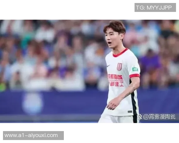 成都球迷怒了！骂完河南外援又骂蓉城球员，韦世豪成熟了，拍胸口抱歉